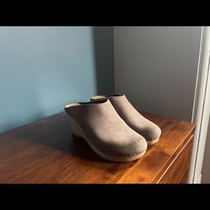 No. 6 | New School Wedge Clog in Smoke Gray 40